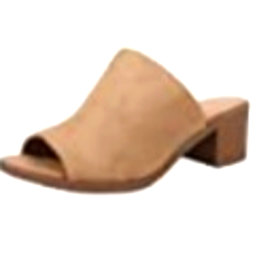 CITY CLASSIFIED SUEDE SLIDES SIZE 10